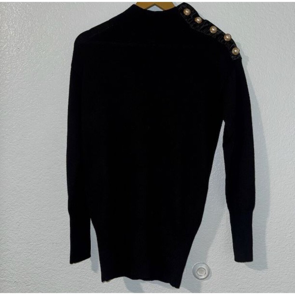 White House Black Market Sweater Womens XS Black Pearl Button Shoulder Knit